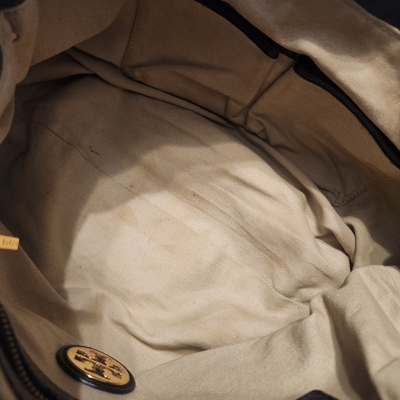 Tory Burch Amanda Purse, Shoulder Bag, Satchel, Black Leather, Classic Hobo EUC - Picture 14 of 16